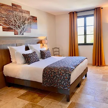 Le Perigord Hotel 4*