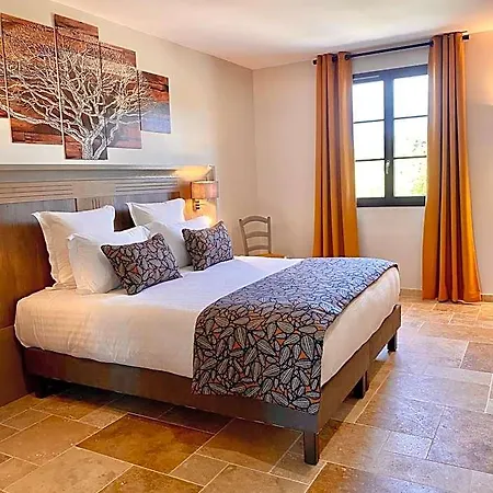 Le Perigord Hotel 4*