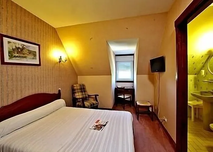 فندق Le Perigord 4*